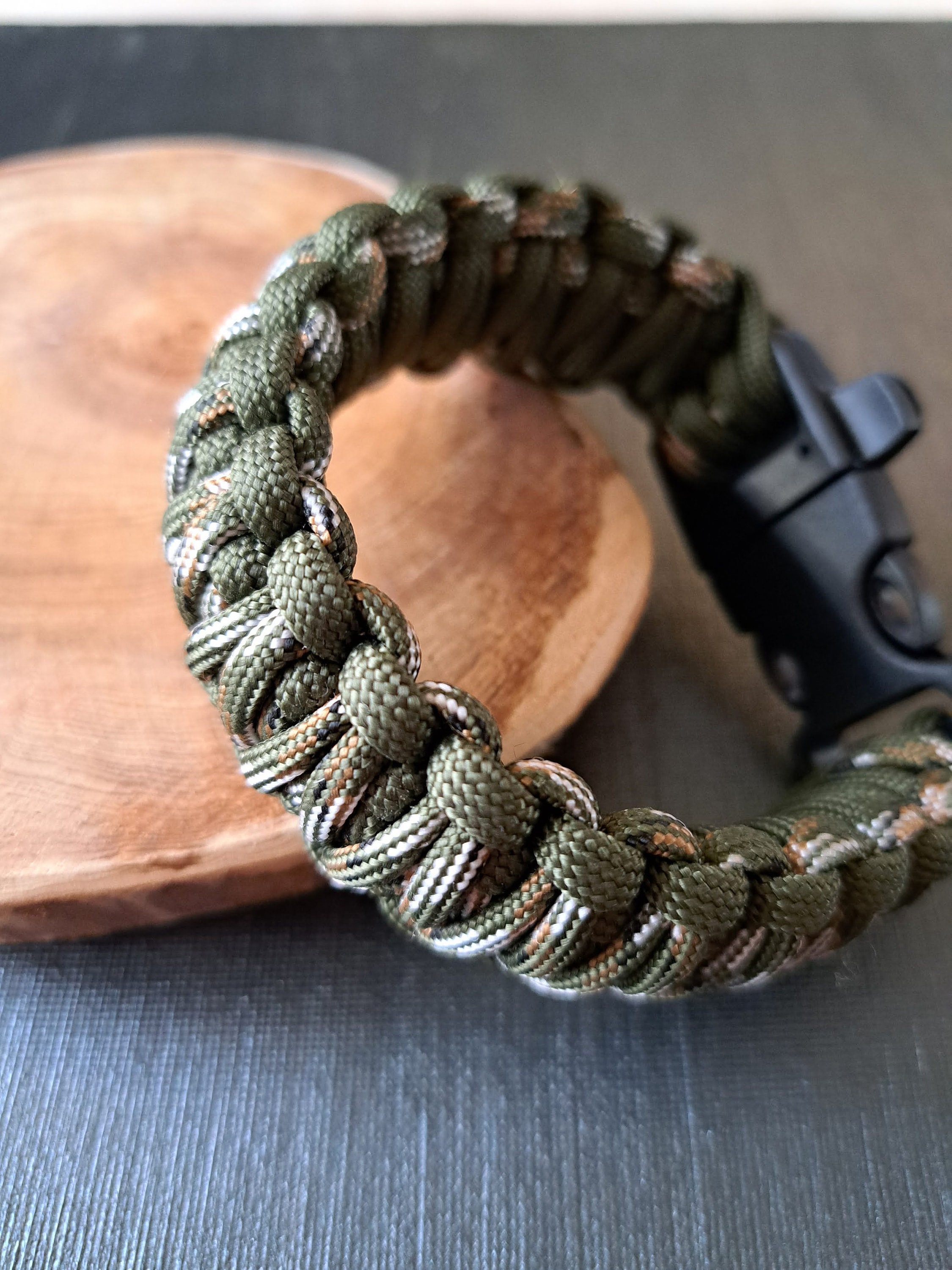 Paracord Survival Bracelet for Men Military Paracord Bracelet Rope Bracelet  Boyfriend Bracelet Climbing Bracelet -  Denmark
