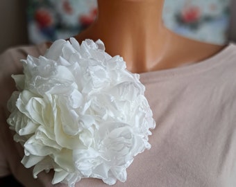 Broche de flor blanca Flor de organza Alfiler de flor grande Broche floral de moda Regalo para mamá Broche de flores elegante para mujer Broche de fiesta