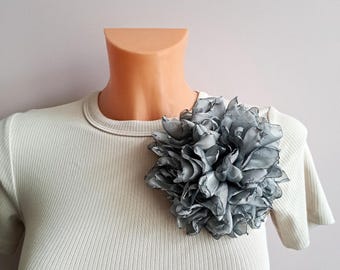 Handmade Chiffon Flower Brooch: Elegant Gray Statement Pin