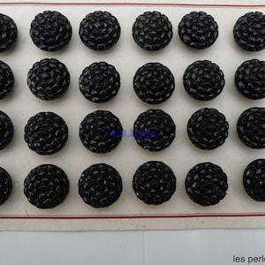 24 anciens boutons de verre /carte originale/ 1930