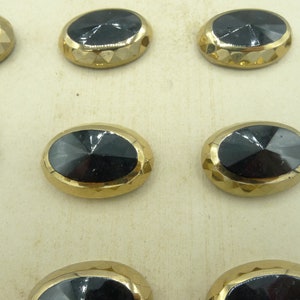 23x14mm 12 anciens boutons de verre
