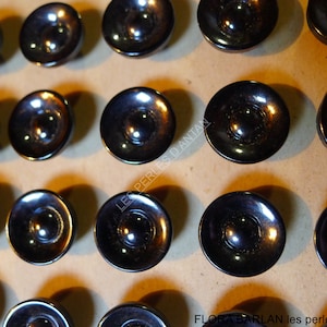 24 anciens boutons de verre/petits/1930/carte originale