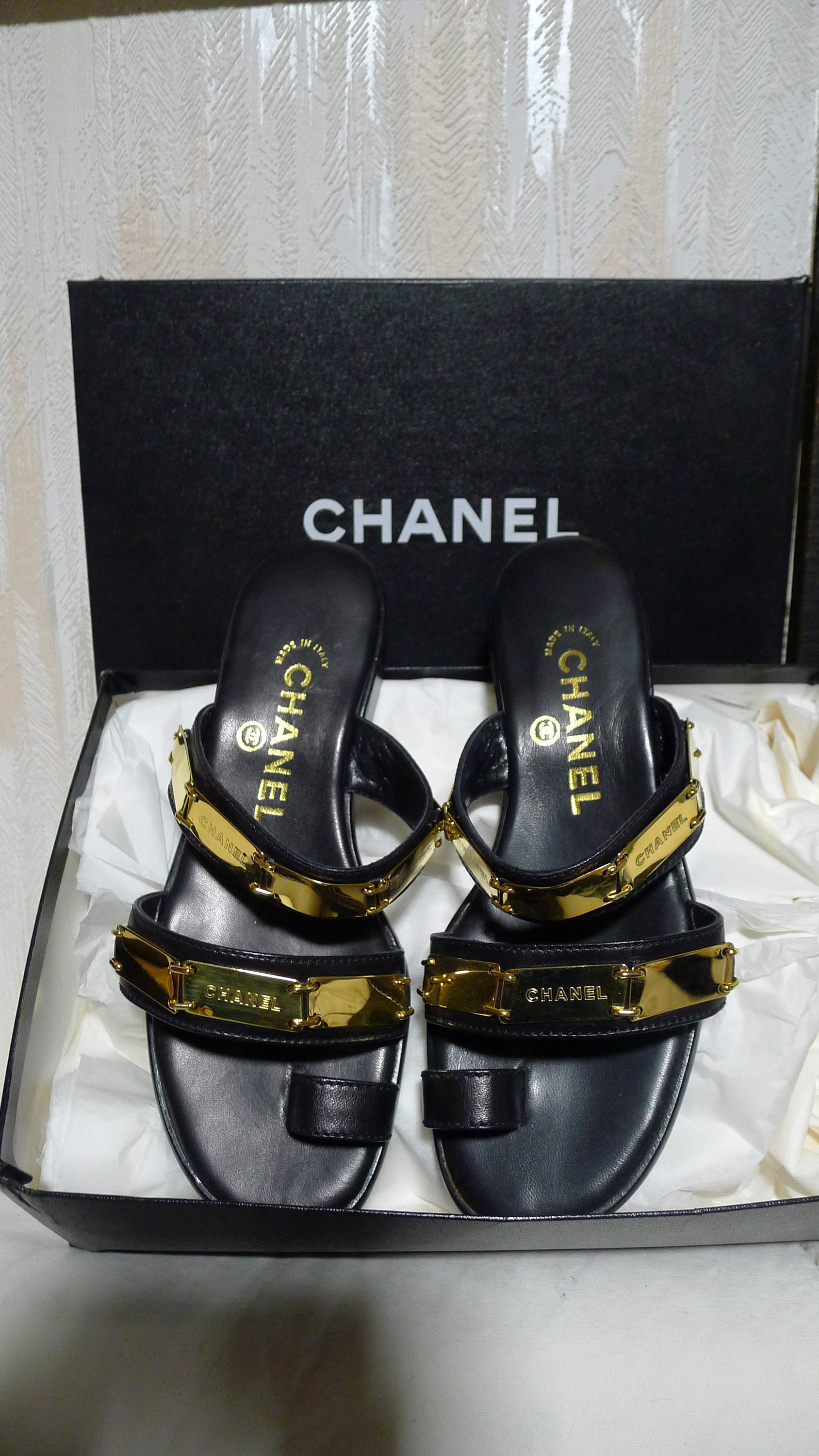 Chanel Camellia Thong Sandals - Size 10 / 40, Chanel Shoes