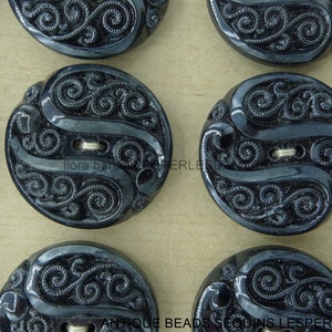 12 anciens boutons de verre 2.7 cm