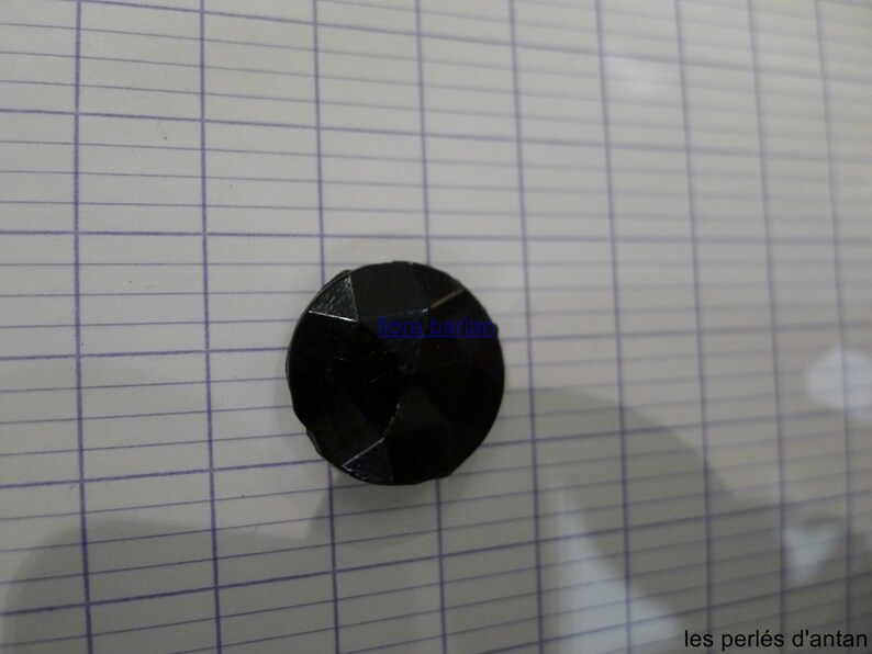 10 antique cabochons mourning jet bead 1CM5 diametre