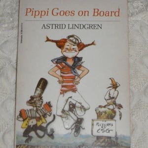 Pippi Goes on Board by Astrid Lindgren Vintage Softcover book