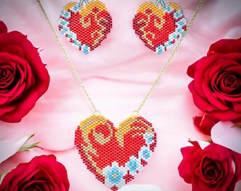 Flowering hearts, Beaded Set, Earrings and Necklace