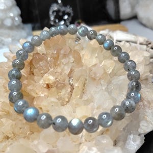 Labradorite Bracelet,Grade A, 6mm, Dainty, Natural Blue Flash, Psychic Protection, Witchy Jewellery Gift