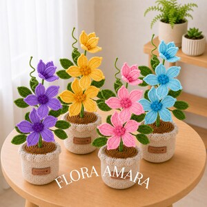 Handvirkad virkad Florida Clematis blomkruka dekoration arrangemang | Stickade blommor present till mamma, fru, födelsedag, jul, alla hjärtans dag