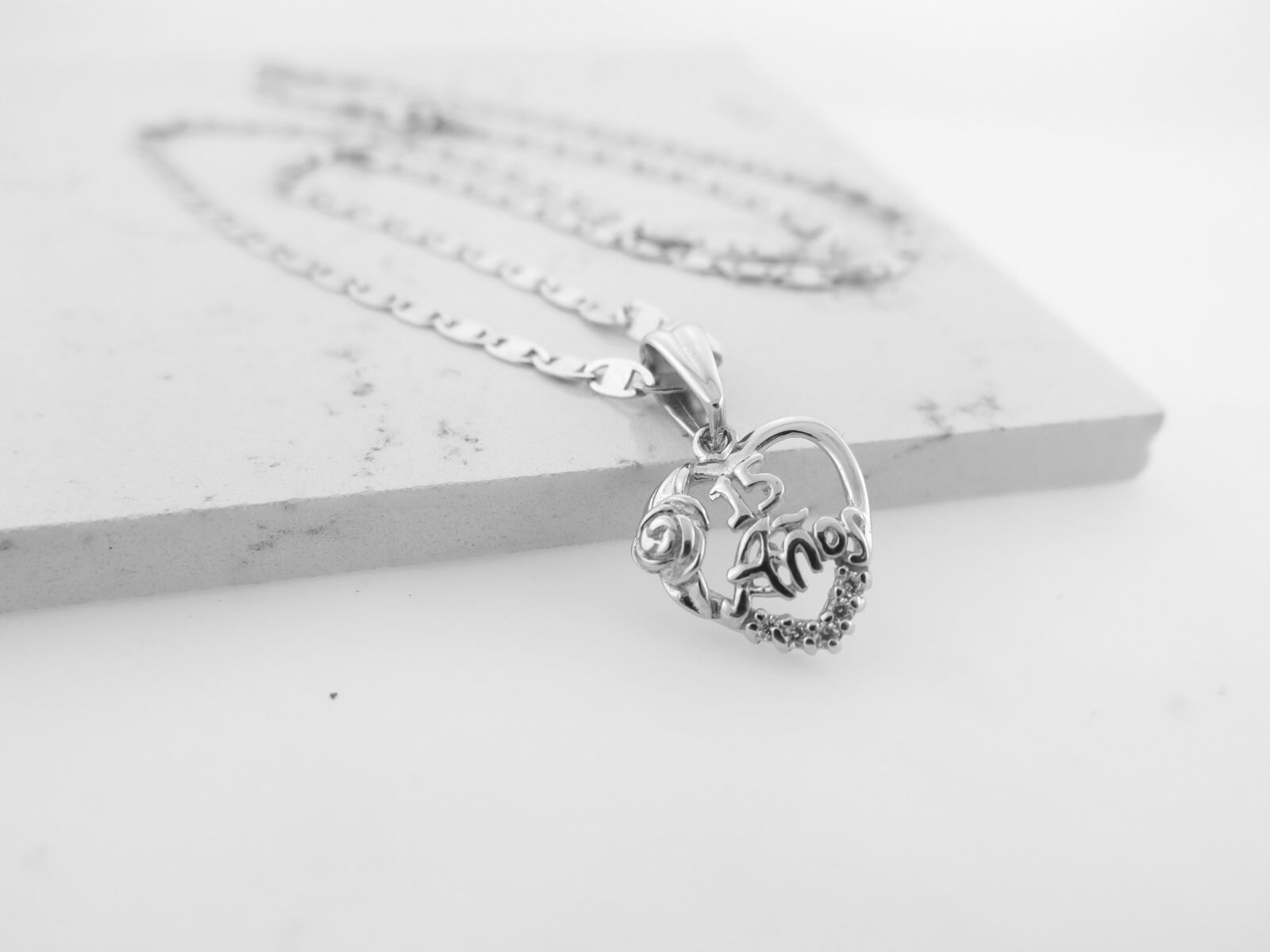 FEELMEM - Collar De Quinceañera De 15 Años, Regalo De 15 Años Para Niñas, Dulce 15 Joyas, Regalo De Quinceañera, Regalo De 15 Años Para Niña, Pequeño, Cobre, .na
