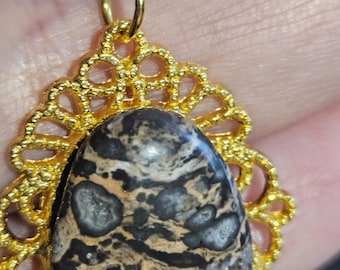 Mixed Stone with Eyes on Gold