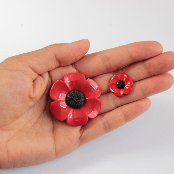 Poppy buttons, large flower buttons, 38mm red poppy buttons, 1 1/2" poppy shank buttons, UK sewing supplies, clothing repairs and upcycling