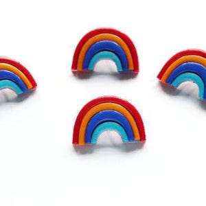 Regenboogknopen, heldere regenboogboogvormige knopen op de schacht, kleurrijke kinderknopen, Britse winkel, snoepkleurige knopen,