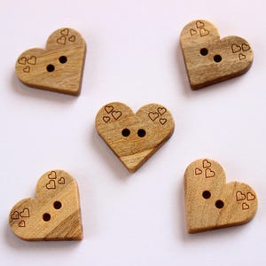 5x Wooden heart buttons, valentines buttons, etched love heart sewing buttons, UK button shop