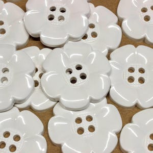 large buttons, white flower buttons, extra large buttons, giant buttons, huge oversized buttons, sewing supplies, UK haberdashery