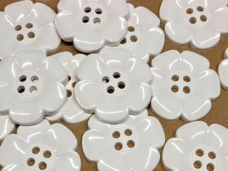 large buttons, white flower buttons, extra large buttons, giant buttons, huge oversized buttons, sewing supplies, UK haberdashery