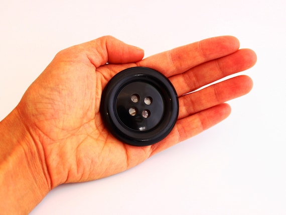 Botones NEGROS gigantes, Botones gigantes de plástico de 5 cm, botones  extra grandes, botón negro enorme, botones gigantes del Reino Unido, tienda  de botones del Reino Unido, botones de abrigo -  España