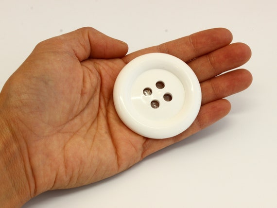 Giant WHITE Buttons, Giant Plastic Buttons 5cm, Extra Large Buttons, Huge  White Button, UK Giant Buttons, UK Buttons Shop, Coat Buttons 