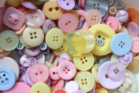1KG PLASTIC BUTTONS PINK PLASTIC MIXED BUTTONS ASSORTED BUTTONS FROM 50G