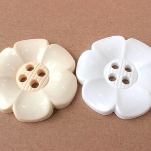 Giant flower buttons, Giant CREAM flower buttons 6.5cm, extra large buttons, huge novelty button, giant children's buttons, UK buttons shop image 8