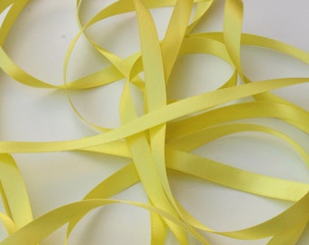 pale yellow ribbon, lemon ribbon, Berisfords shade 5 yellow ribbon, gift wrap, baby shower, sewing supplies, scrap booking, card making UK