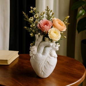 Wazon z żywicy w kształcie serca | Nowoczesny wazon na kwiaty w stylu gotyckim, w kolorze czarnym lub białym | Minimalistyczna dekoracja artystyczna z motywem anatomii, idealny prezent do biura i domu