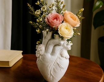 Anatomical Heart Resin Vase | Modern Gothic Sculpture Flower Vase in Black or White | Minimalist Anatomical Art Decor for Home Office Gift