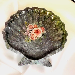 Iridescent Resin Scallop Sea Shell Trinket Dish – Handmade Coastal Decor. Last minute gift