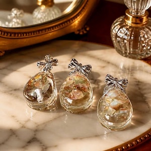 Ohrring-Set mit tropfenförmigen Anhängern aus Abalone-Kunstharz: Ocean Shimmer Jewellery. Lieferung in einem hübschen Beutel zur Aufbewahrung oder zum Verschenken.