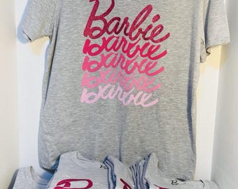 Camiseta de mujer con estampado de Barbie