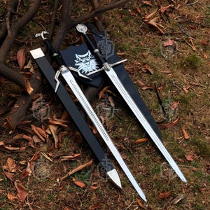 Handmade Witcher 3 Feline Silver Sword Replica with Scabbard, Geralt of Rivia Steel Sword, Personalized gift for boyfriend, Christmas gift