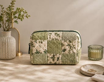 Handmade Plant Themed Quilted Makeup Bag!