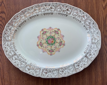 Piatto ovale vintage Ambassador Nasco in porcellana con bordo floreale dorato a volute, 33 cm