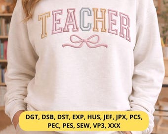 Arquivo de bordado para professores – Letras universitárias coloridas com laço, presente para professores, download instantâneo