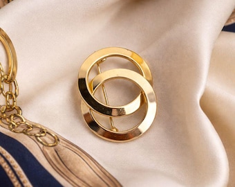 Vintage Costume Brooch - Gold Tone Double Interlocking Circle Pin