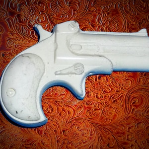 Small Over and Under Derringer Holster Mold by Bunkhouse Tools
