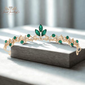 Tiara nupcial verde esmeralda dorada, corona de hojas de cristal marquesa, tocado de boda de lujo, tiara para el cabello de novia real, joyería nupcial impactante