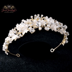 Tiara nupcial de lujo con flores doradas, perlas y cristales, corona de boda de estilo vintage, elegante tocado para novia, tiara de perlas llamativa para el cabello, tiara