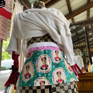 Waitress Apron,Artist apron, teachers apron