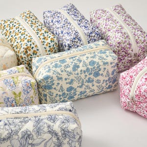 Handmade Floral makeup Bag,Cotton Wash Bag,Vintage Floral Toiletry Bag,Travel Cosmetic Pouch for Bridesmaid Gift & Weekend Getaway