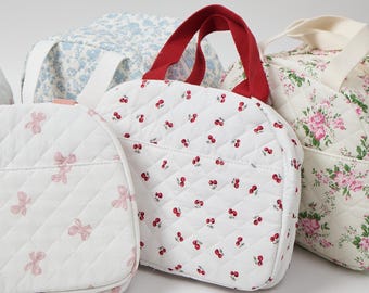Gewatteerde lunchdraagtas met bloemen, geïsoleerde koeler met bloemenkersenprint, thermische lunchbox voor school, werk, picknick, cadeau voor haar