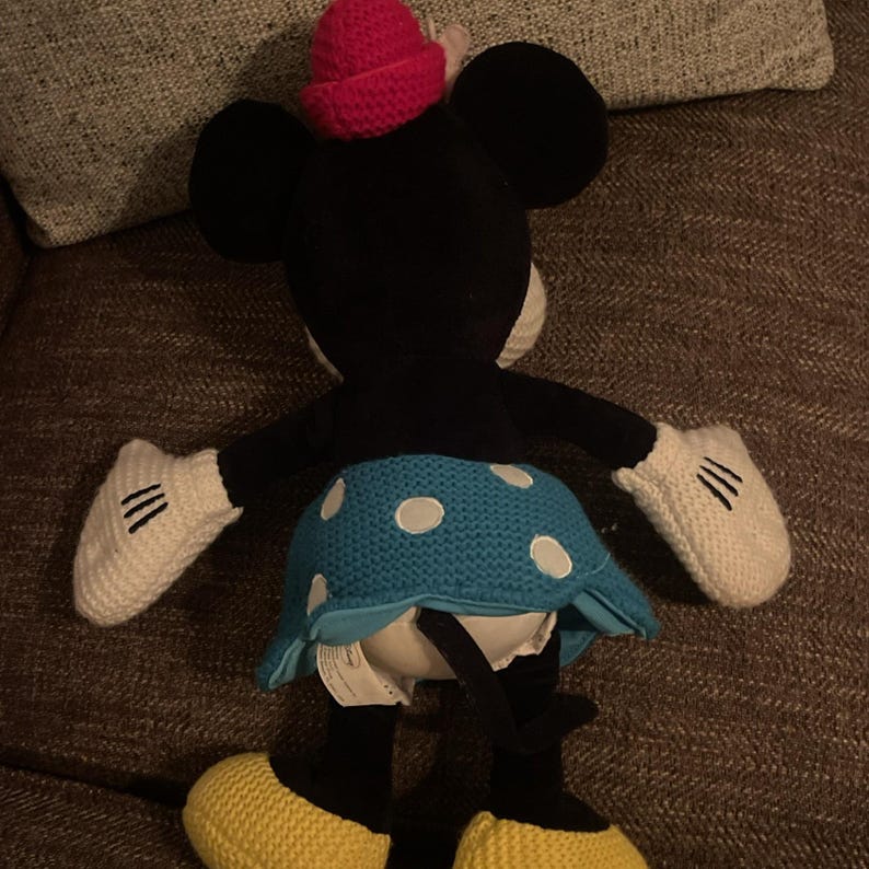 ¡Peluche vintage de Minnie Mouse! Parche del 85 aniversario en el pie. 33 cm de alto sentada. imagen 7