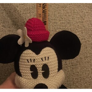 ¡Peluche vintage de Minnie Mouse! Parche del 85 aniversario en el pie. 33 cm de alto sentada. imagen 8