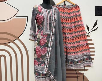Traje palazzo floral gris, secuencia de bordado, atuendo de boda punjabi