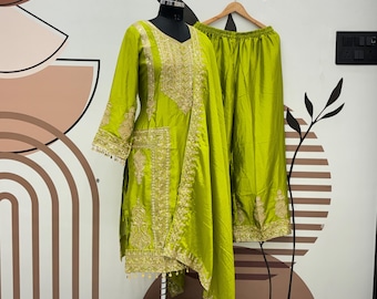 Salwar Kameez en soie chinnon verte, ensemble Sharara brodé