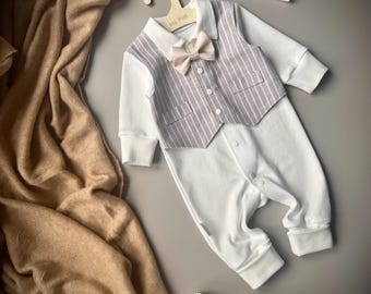 Pelele personalizado para bautizo de bebé niño con pajarita, conjunto blanco roto para la salida del hospital del recién nacido, conjunto de algodón para pequeño caballero con chaleco de lino.