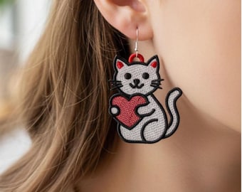 Pendiente de gato con corazón de FSL: Diseño de bordado de encaje con forma de corazón (archivo digital)
