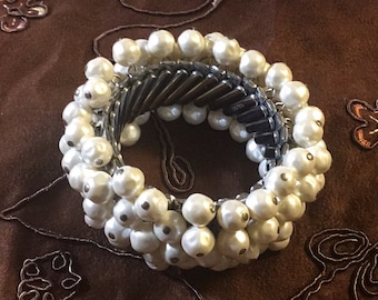 Vintage Japan Simulated Pearl Cha-Cha Bracelet