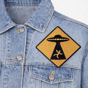 UFO Embroidered Patch Iron On, Alien Spaceship Applique Patch for Jacket Hat Backpack Space Badge