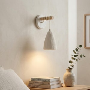 Aplique de pared Wabi Sabi, lámpara moderna orgánica Japandi, lámpara de compuesto mineral texturizado, decoración de lujo artesanal y silenciosa, arte mural minimalista